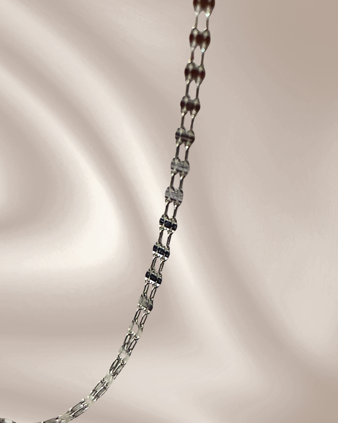 Pt Parallel Petal Chain NC