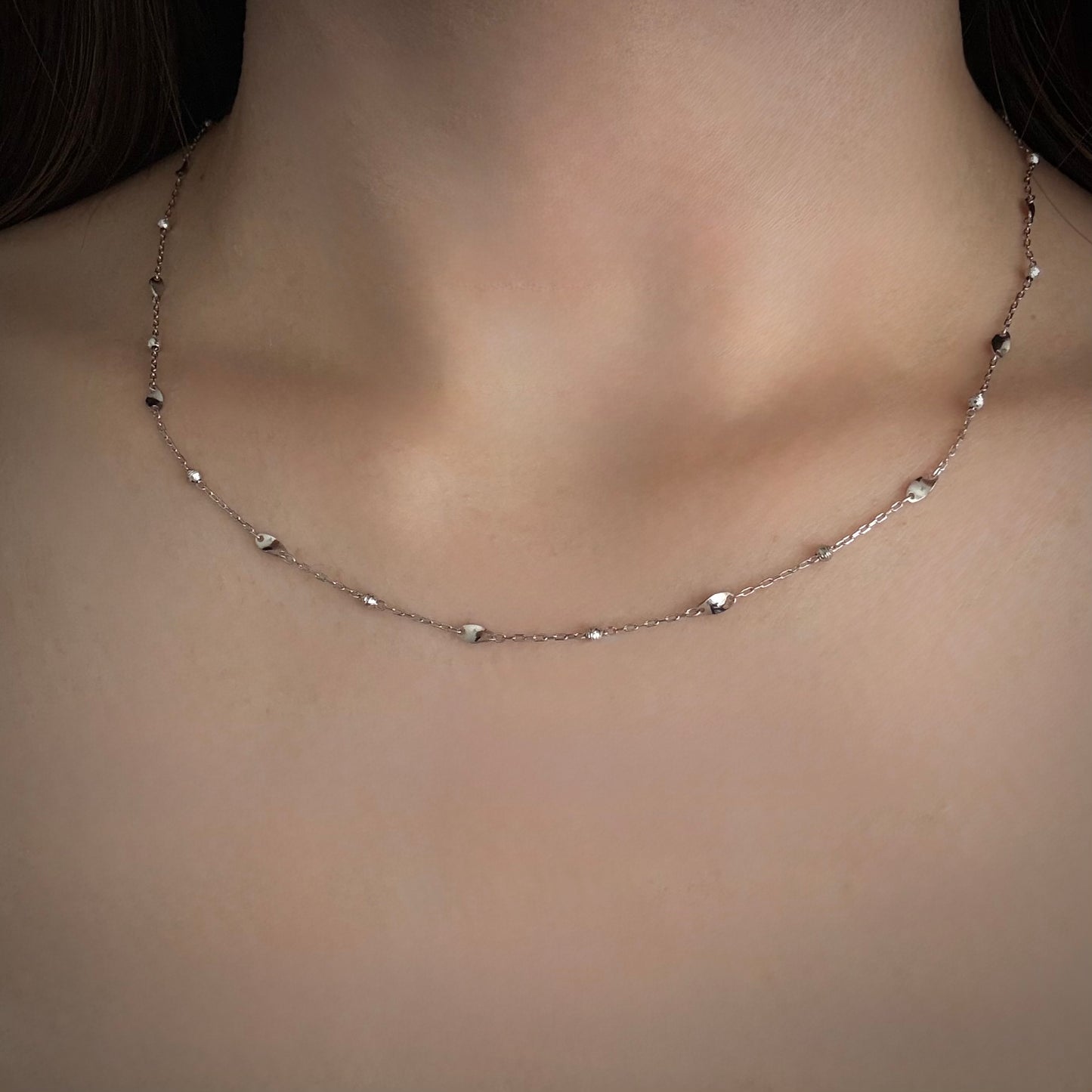 Pt Mirror & Petal Sleek Necklace