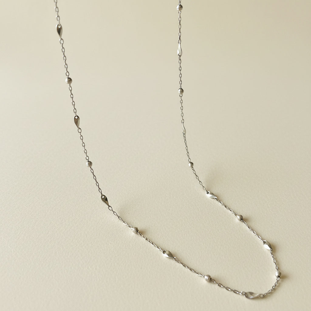 Pt Mirror & Petal Sleek Necklace