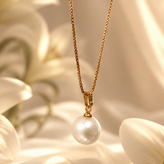 Modern Classic Pearl Pendant