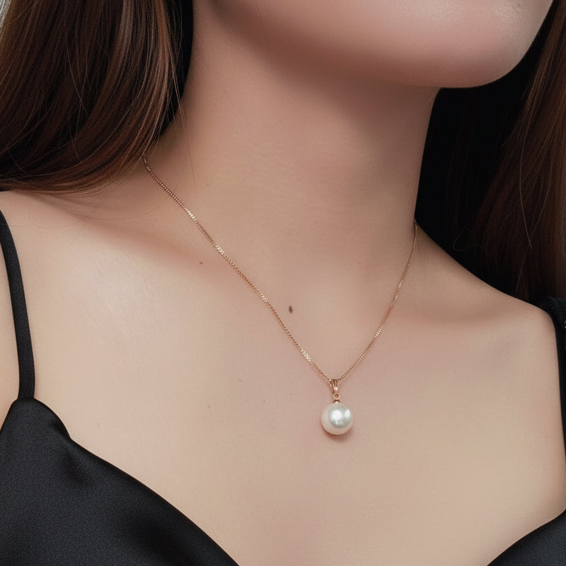 Modern Classic Pearl Pendant
