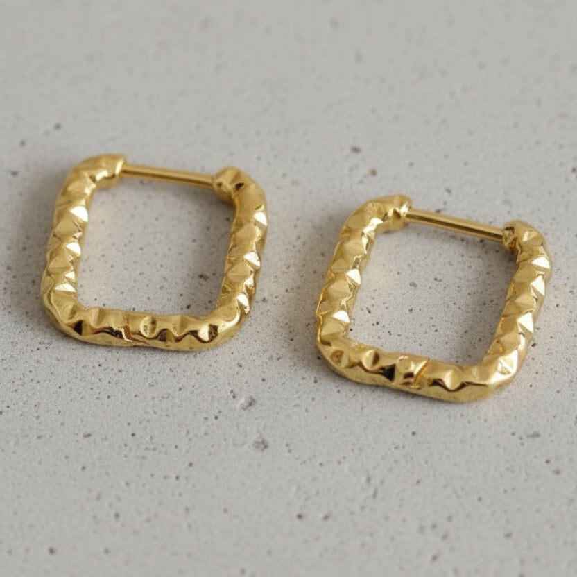 Square Snap Pierce